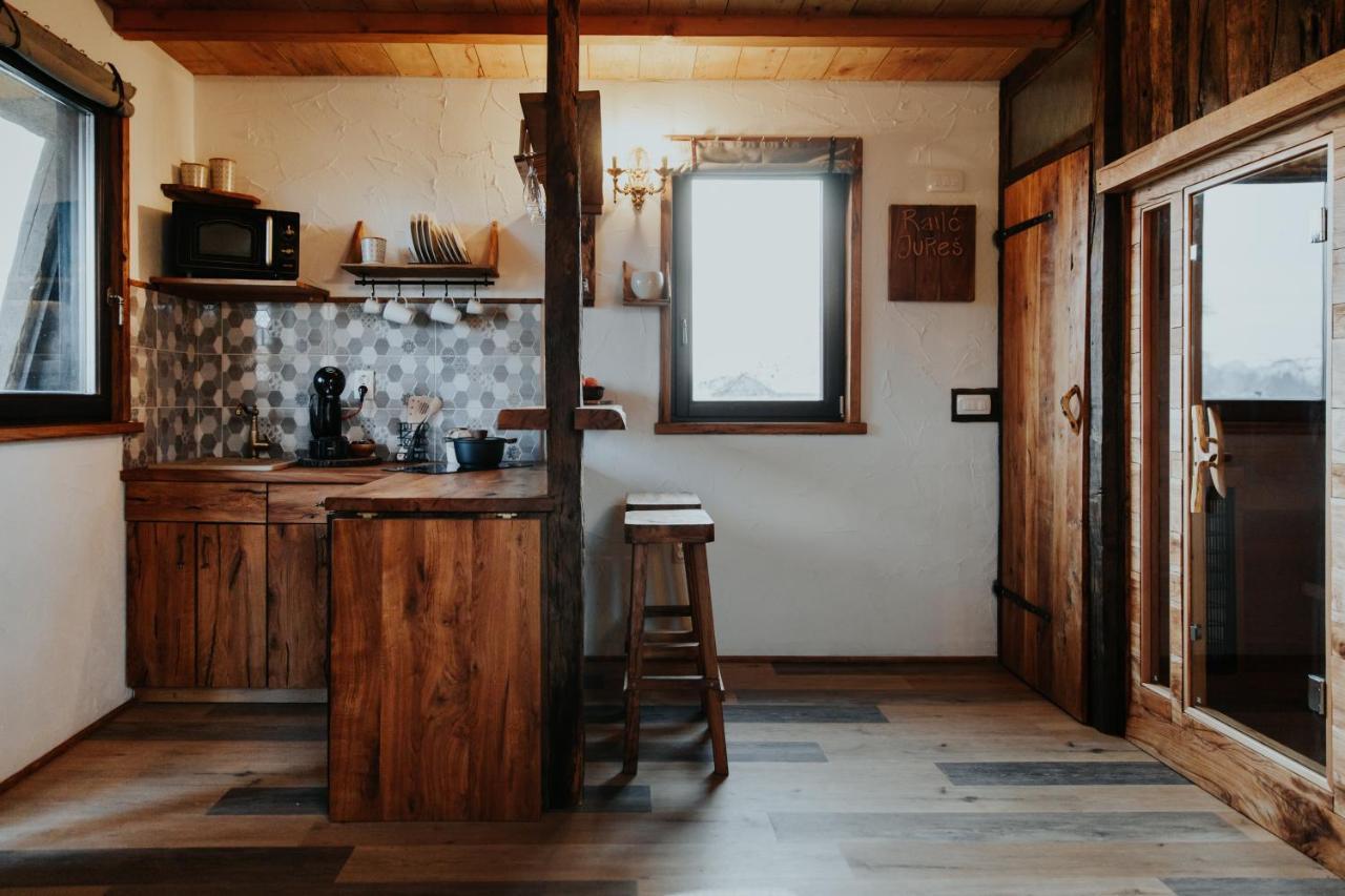 Готель Treehouse Drevesna Hiska Strkovo Gnezdo Ranc Jures Лютомер Екстер'єр фото