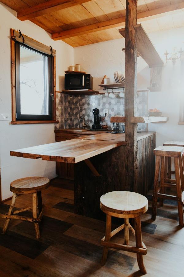 Готель Treehouse Drevesna Hiska Strkovo Gnezdo Ranc Jures Лютомер Екстер'єр фото