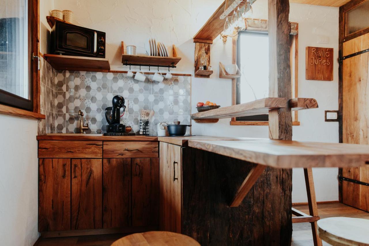 Готель Treehouse Drevesna Hiska Strkovo Gnezdo Ranc Jures Лютомер Екстер'єр фото