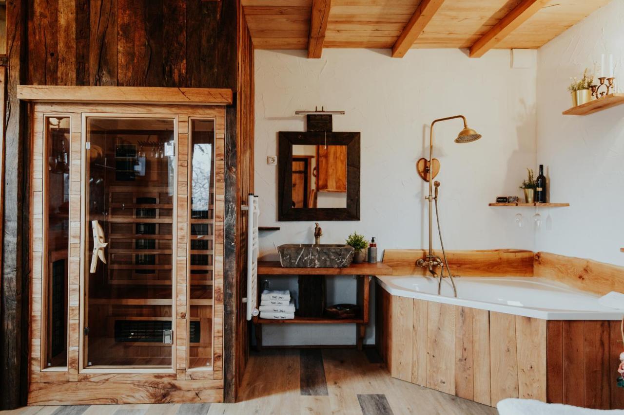Готель Treehouse Drevesna Hiska Strkovo Gnezdo Ranc Jures Лютомер Екстер'єр фото