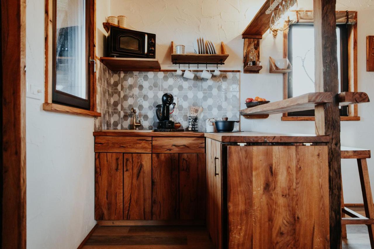 Готель Treehouse Drevesna Hiska Strkovo Gnezdo Ranc Jures Лютомер Екстер'єр фото
